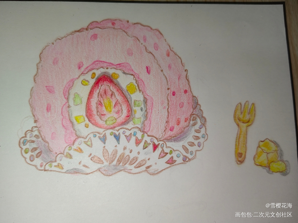 草莓味的_摸鱼页彩铅手绘临摹绘画作品
