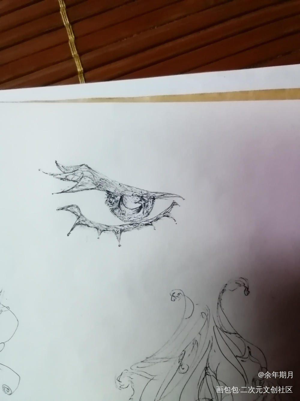 摸鱼_黑白简笔摸鱼页手绘绘画作品