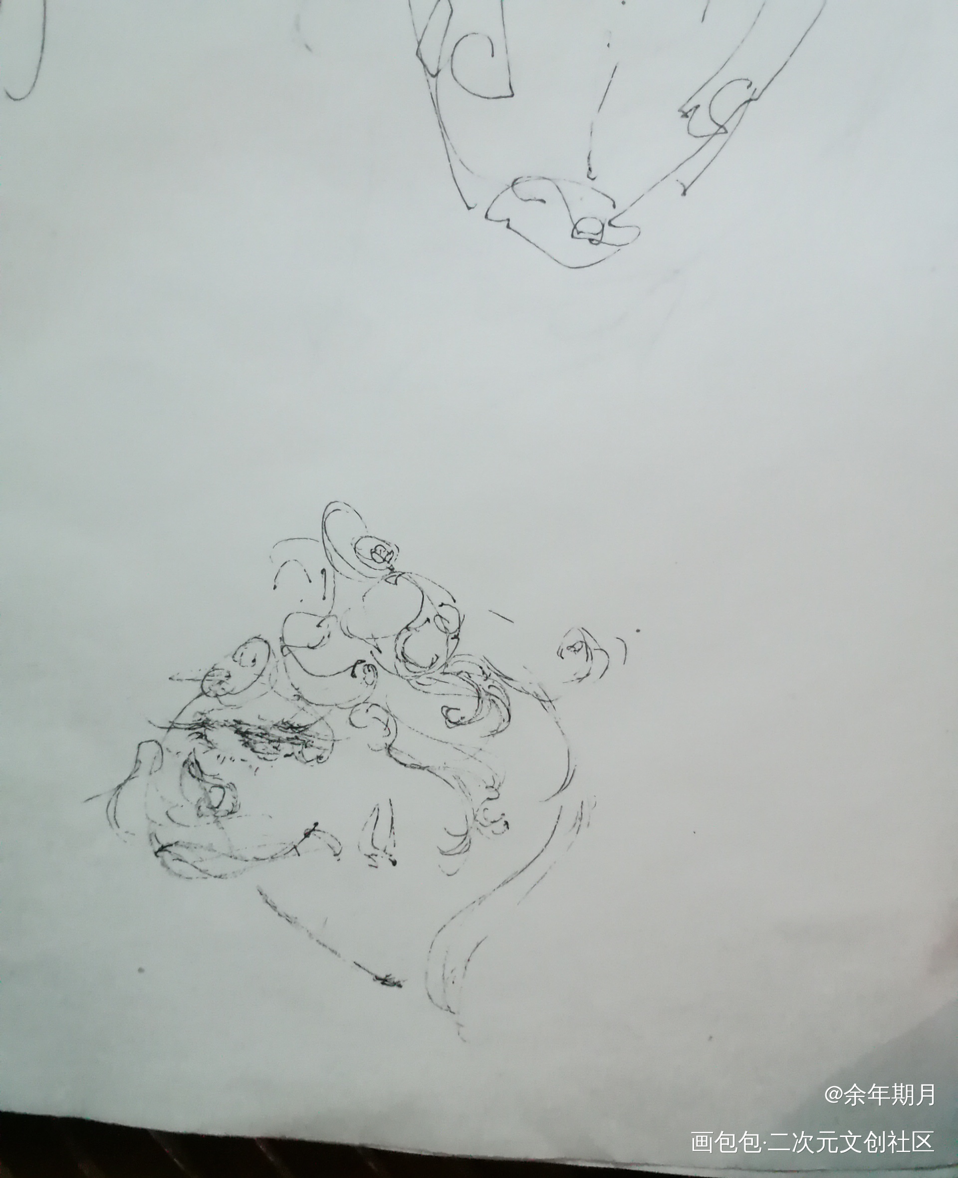 摸鱼_黑白简笔摸鱼页手绘绘画作品