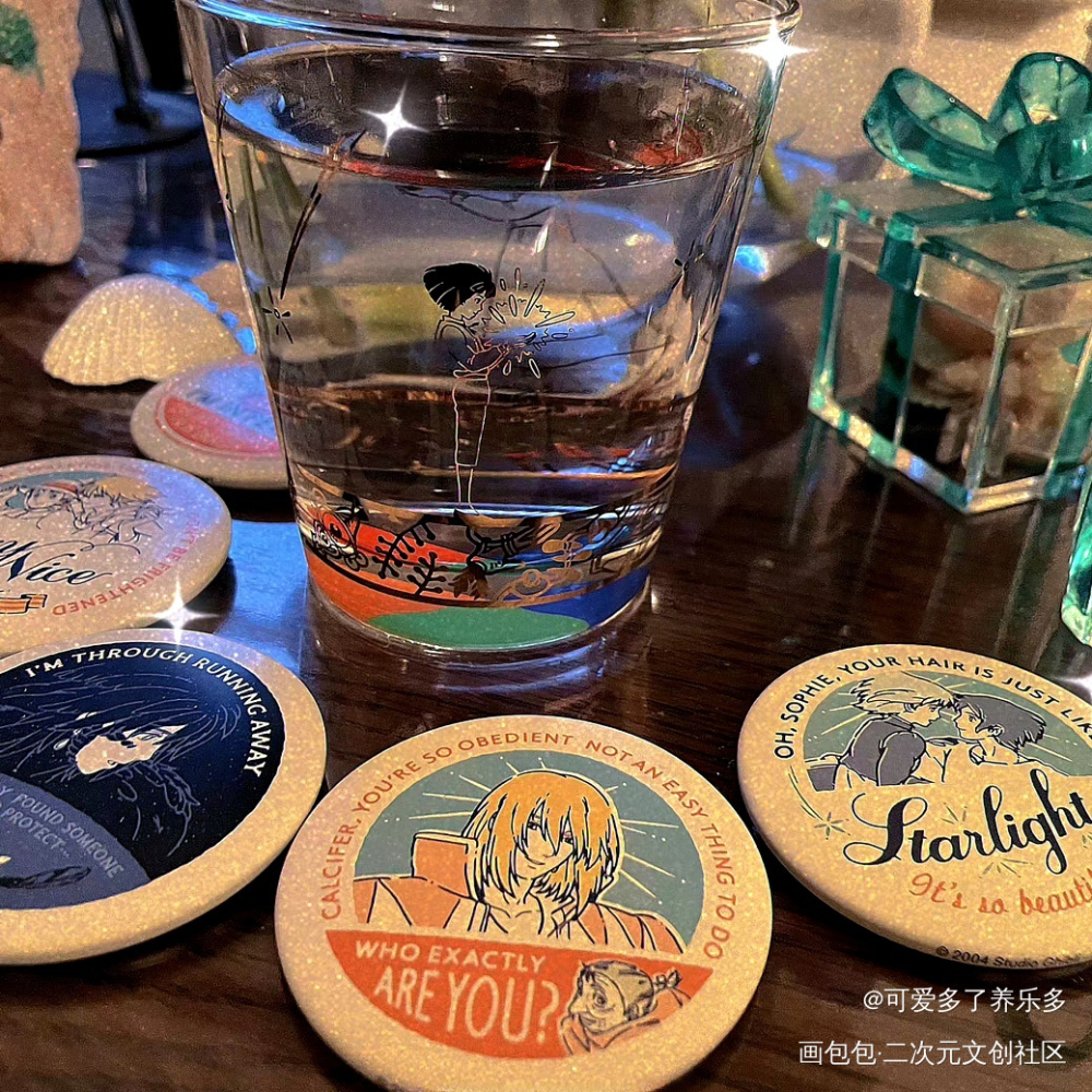 限量玻璃杯和吧唧最配了_高质量美谷绘画作品