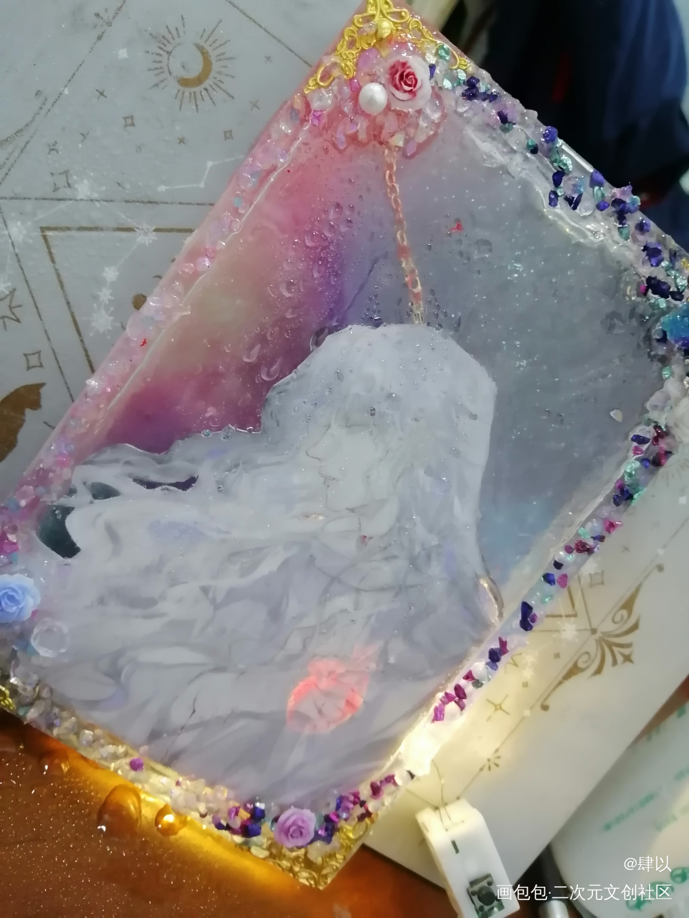 _塔维尔·我在惊悚游戏里封神绘画作品