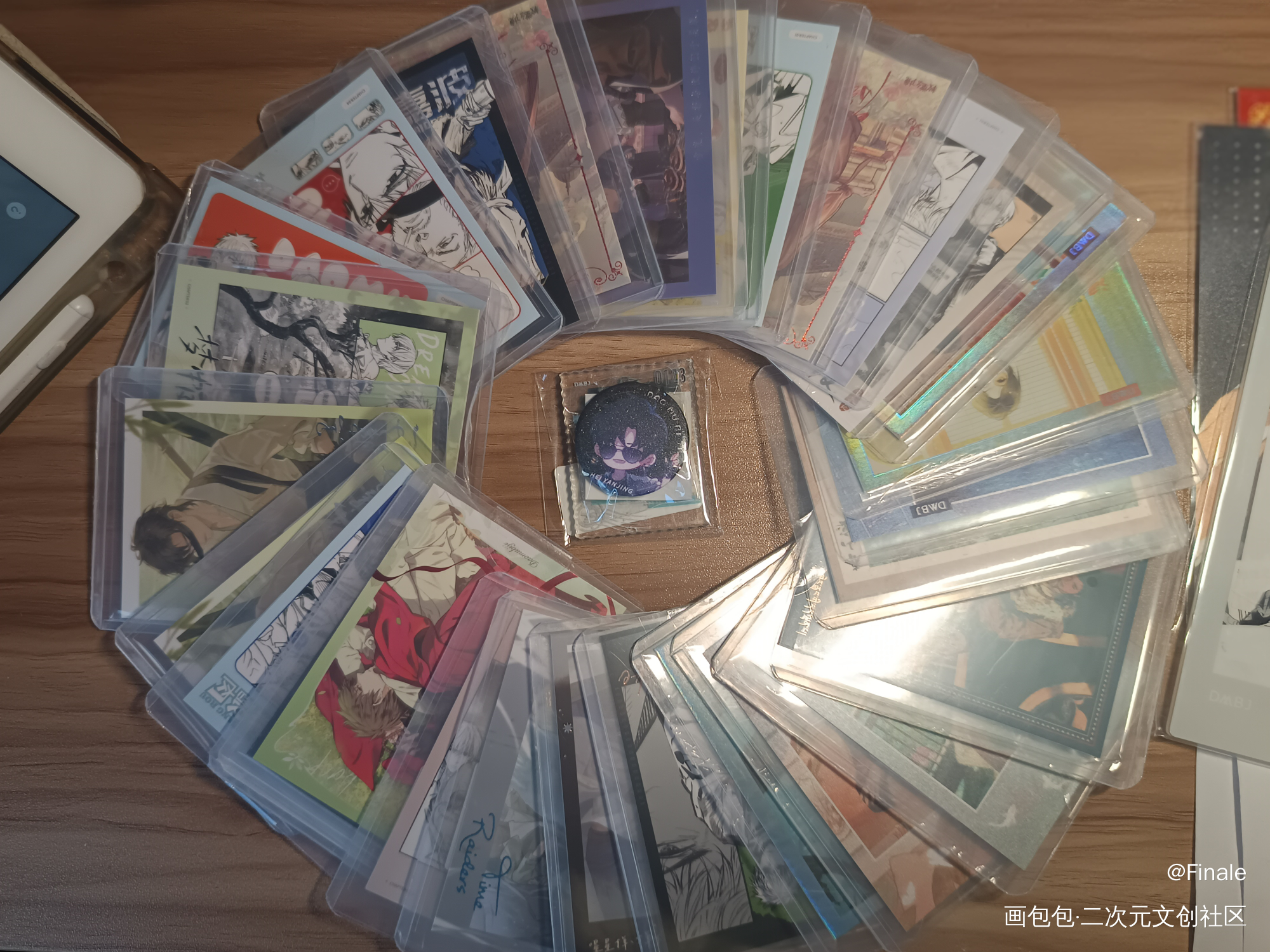 _盗墓笔记站外返图绘画作品