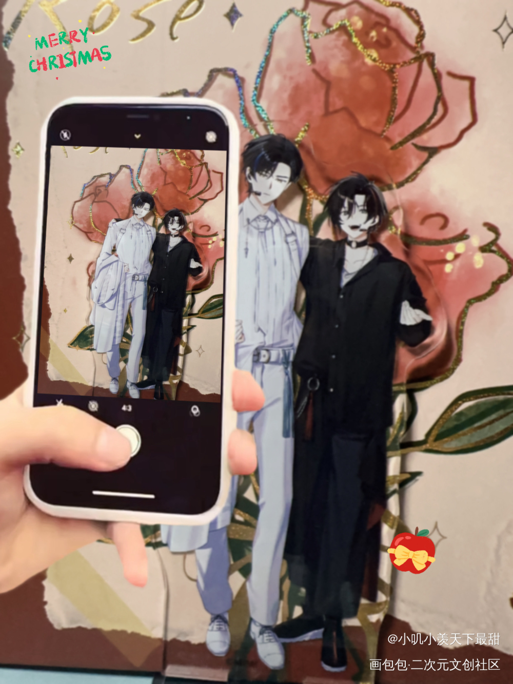 忘羡刚唱完，给小情侣拍照片嘿嘿_魔道祖师蓝忘机·魔道祖师魏无羡·魔道祖师绘画作品